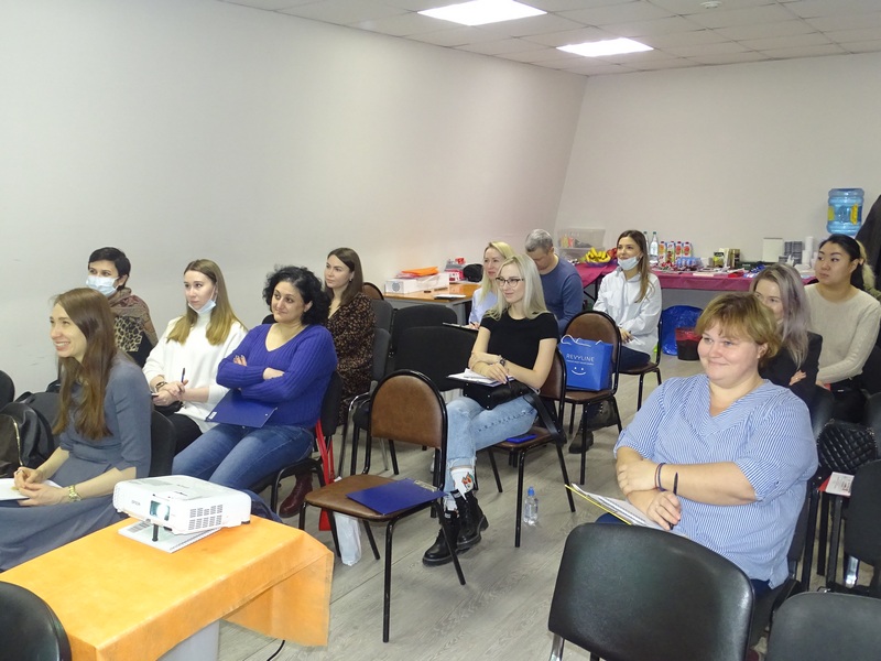 Участники семинара по применению диодных лазеров в стоматологии.